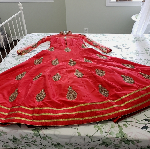 Red indo-western gown - Picture 5 of 9